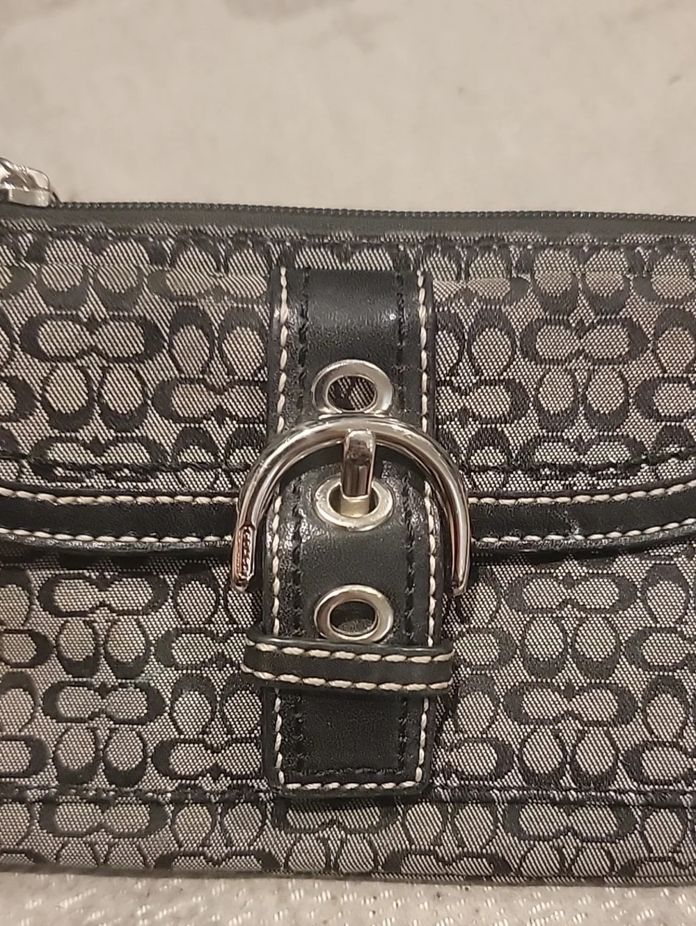 Coach Vintage Soho Signature Black And Gray Wristlet
